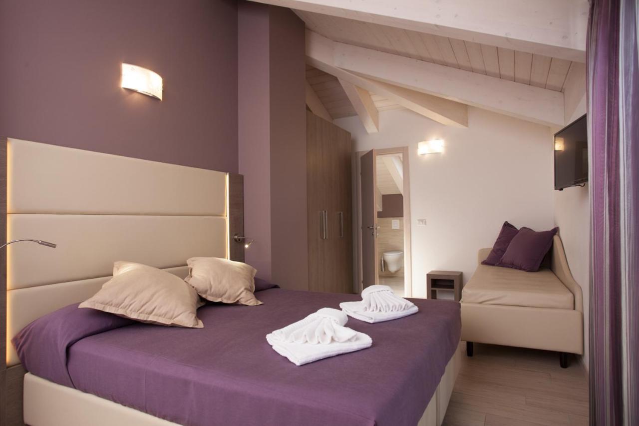 Hotel Gioia Римини Экстерьер фото