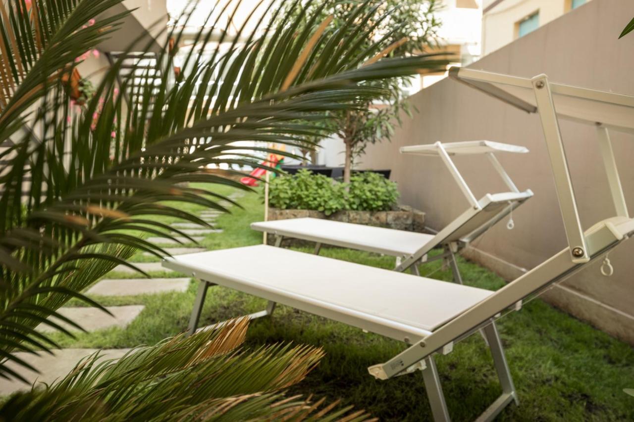 Hotel Gioia Римини Экстерьер фото