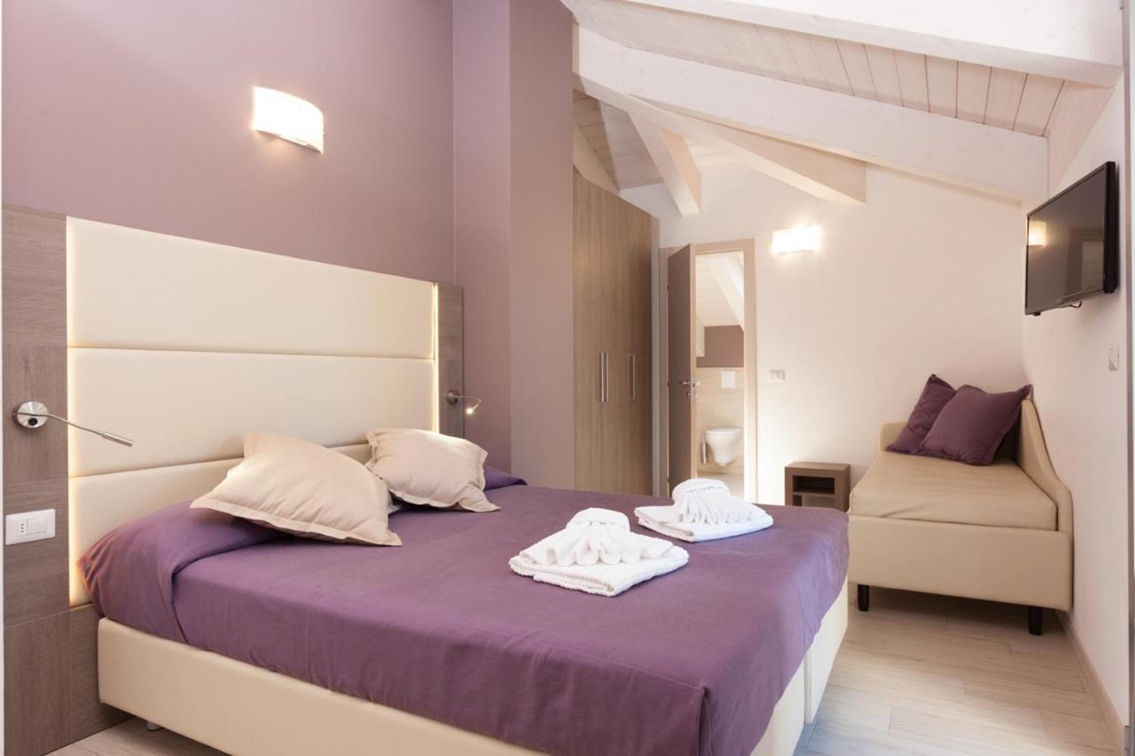 Hotel Gioia Римини Экстерьер фото