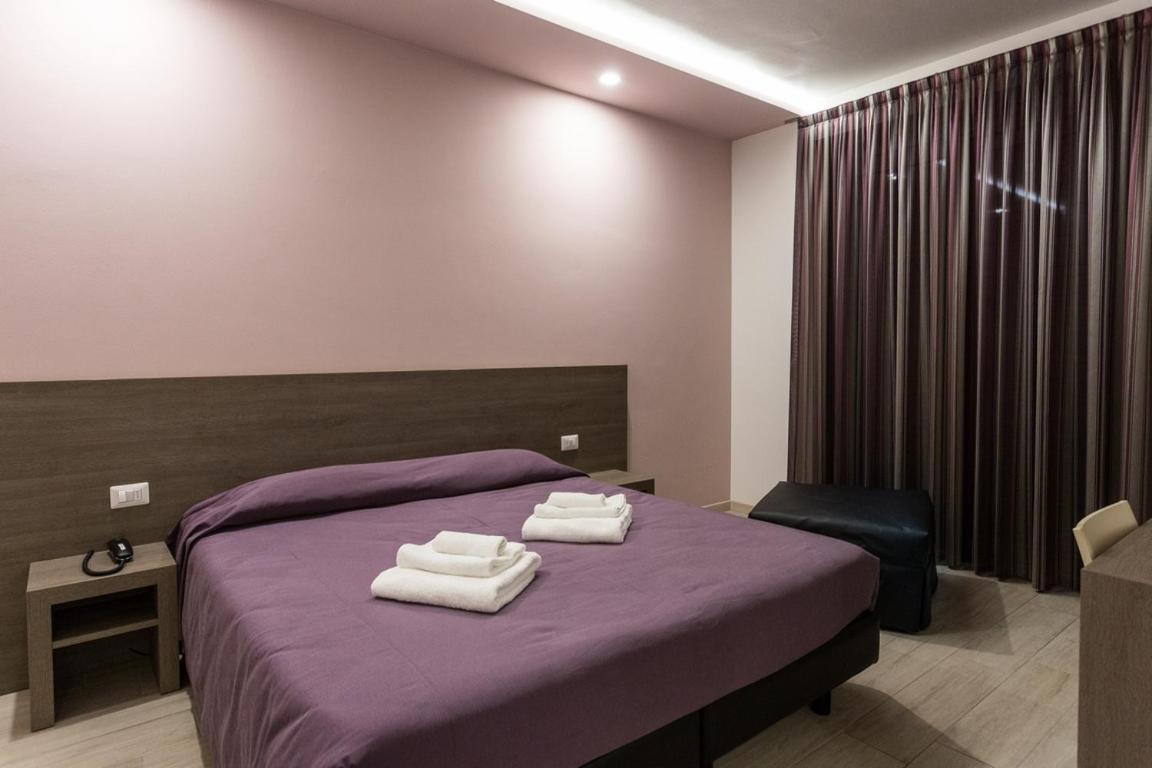 Hotel Gioia Римини Экстерьер фото